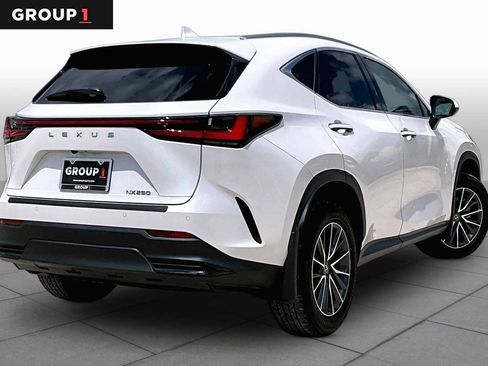 Used 2025 Lexus NX 250 FWD w/ Towing Package (2000 Lbs) image 11