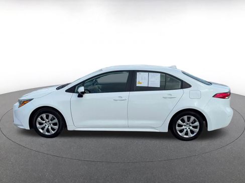 Used 2025 Toyota Corolla LE FWD image 7