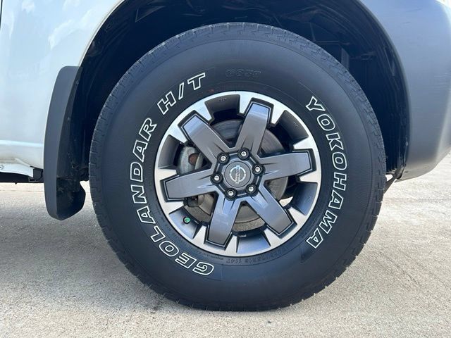 Used 2015 Nissan Xterra PRO-4X w/ Nevada Tow Package AWD/4WD image 9