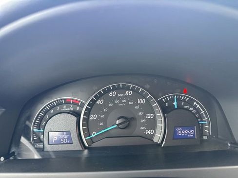 Used 2014 Toyota Camry LE image 25