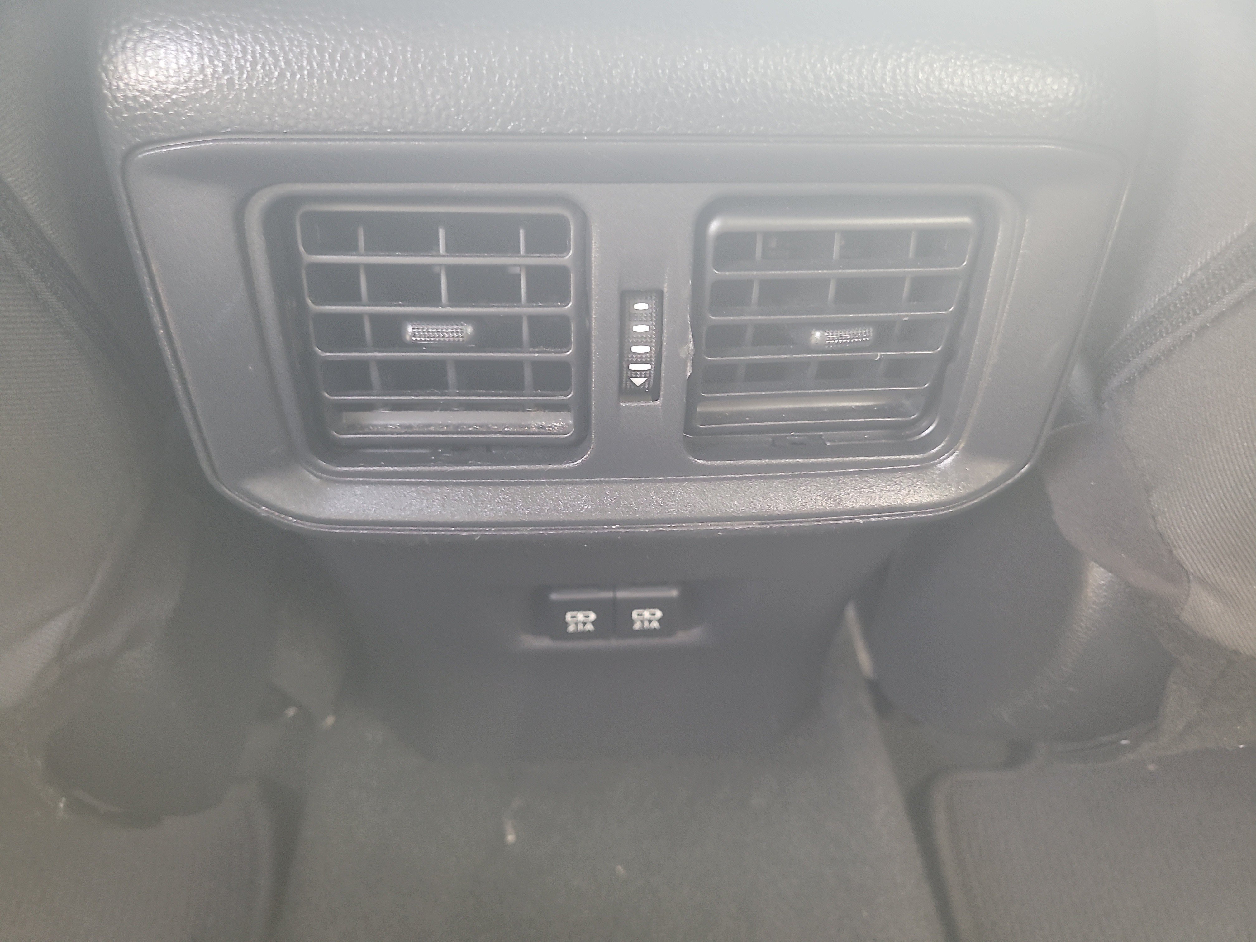 Used 2021 Toyota RAV4 XLE w/ Convenience Package FWD image 17