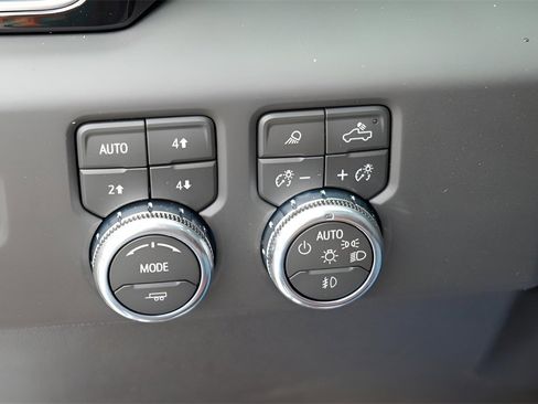 New 2026 GMC Sierra 3500 Denali Ultimate image 28