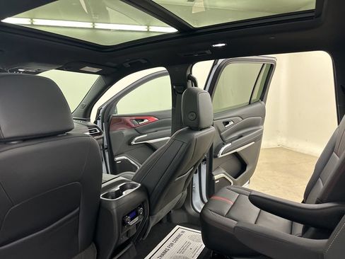 New 2026 Chevrolet Traverse RS AWD/4WD image 32