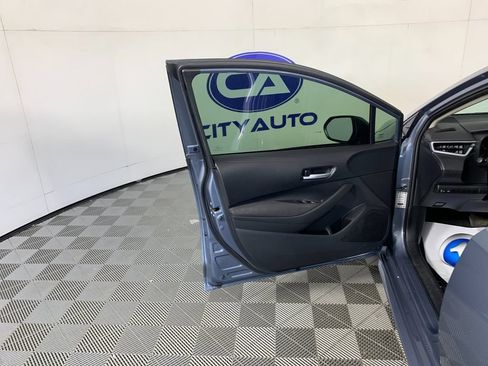Used 2021 Toyota Corolla LE FWD image 13