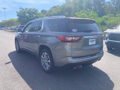 Used 2019 Chevrolet Traverse Premier w/ Driver Confidence II Package image 4
