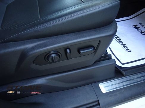 Certified 2020 Chevrolet Silverado 1500 LTZ w/ LTZ Plus Package AWD/4WD image 31