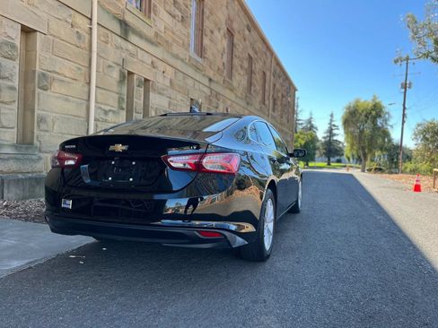 Used 2020 Chevrolet Malibu LT FWD image 4