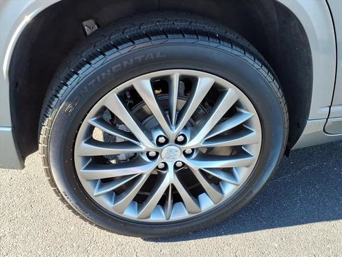 Used 2025 Buick Enclave Avenir w/ Trailering Package, 5000 lbs. FWD image 21