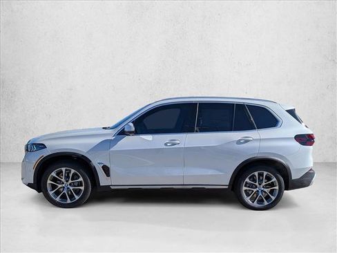 Used 2026 BMW X5 sDrive40i image 9