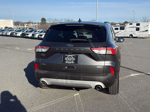 Used 2020 Ford Escape SEL image 8