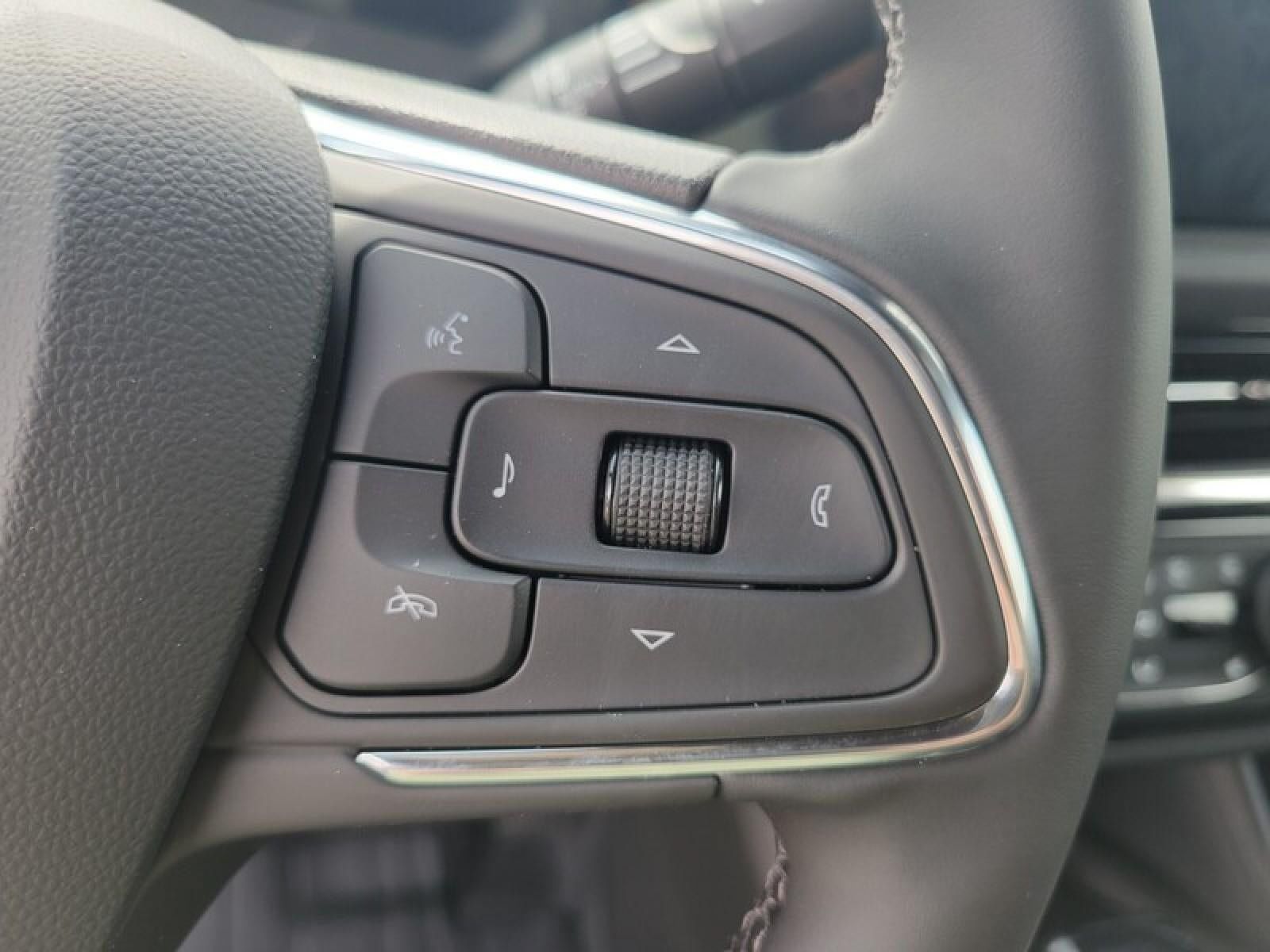 New 2026 Buick Envista Sport Touring w/ Convenience I Package FWD image 18