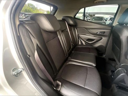 Used 2022 Buick Encore Preferred w/ Safety Package image 19