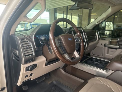 Used 2018 Ford F450 Limited image 9