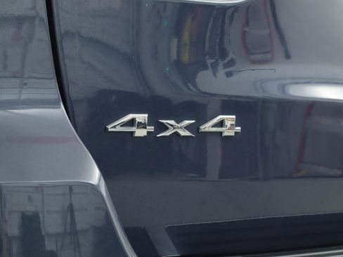 Used 2021 Jeep Grand Cherokee Limited image 10