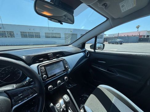Used 2025 Nissan Versa SV FWD image 35