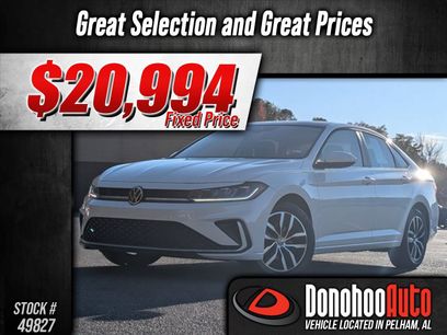 Used 2025 Volkswagen Jetta SE w/ Sunroof Package