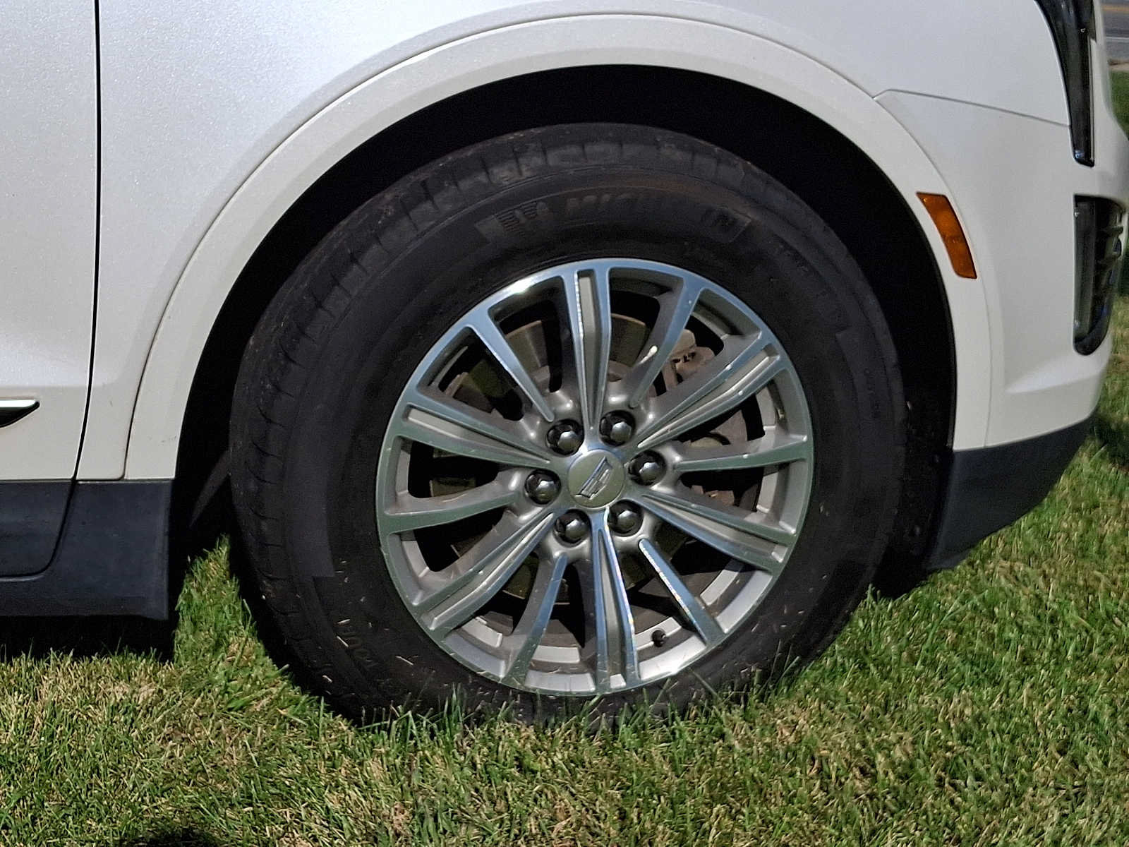 Used 2019 Cadillac XT5 Luxury FWD image 8