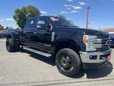 Used 2017 Ford F350 Lariat w/ Lariat Ultimate Package AWD/4WD image 3