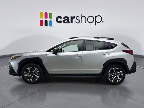 Used 2025 Subaru Crosstrek 2.0i Premium image 2