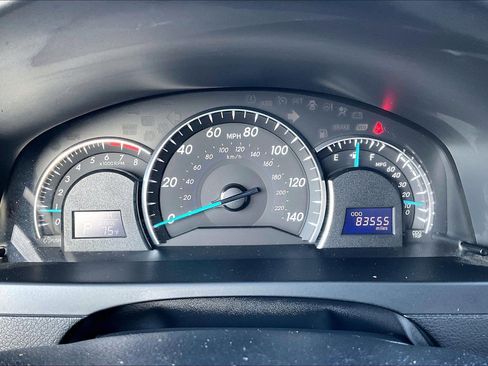 Used 2012 Toyota Camry XLE image 19