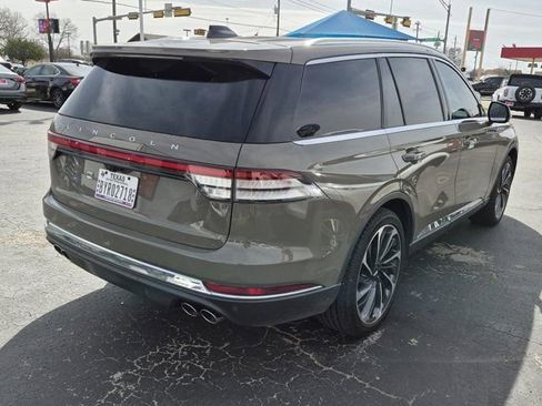 Used 2025 Lincoln Aviator Reserve w/ Illumination Package image 3