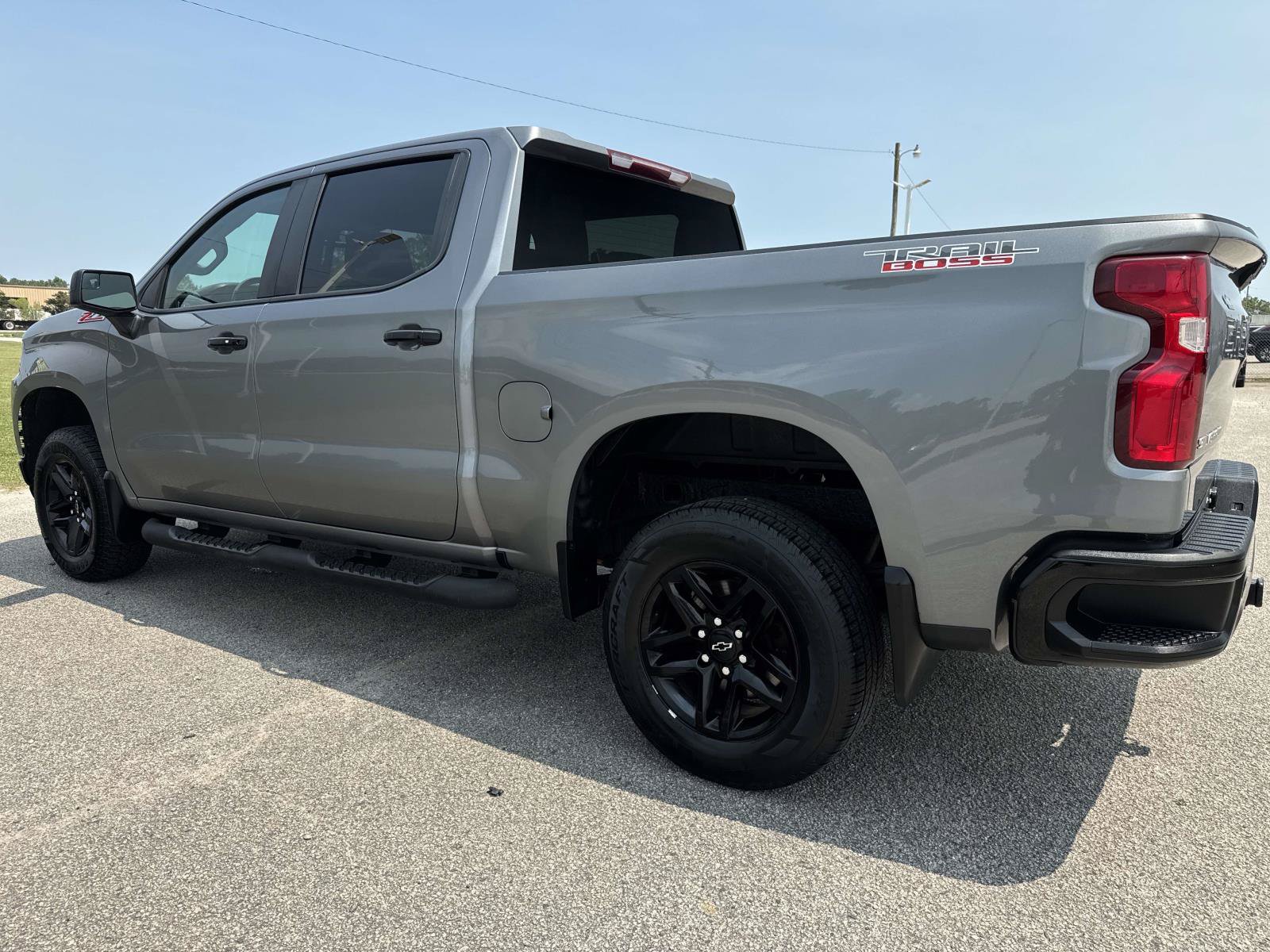 Used 2021 Chevrolet Silverado 1500 LT Trail Boss AWD/4WD image 5