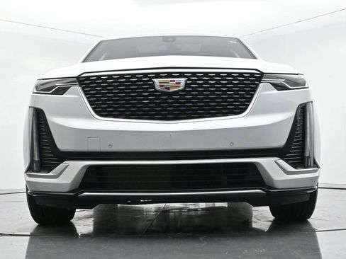 Used 2025 Cadillac XT6 Premium Luxury image 51