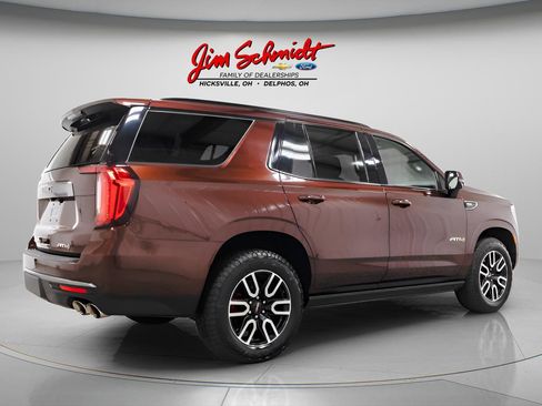 Used 2022 GMC Yukon AT4 w/ Technology Package AWD/4WD image 6