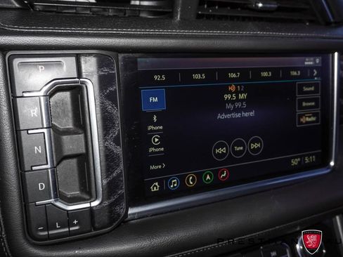 Used 2021 GMC Yukon XL Denali w/ Denali Premium Package image 26