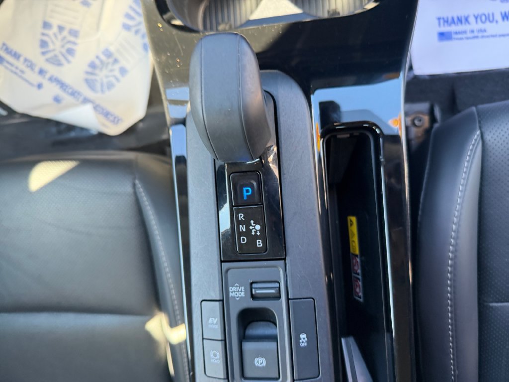 Used 2025 Toyota Prius XLE AWD/4WD image 18