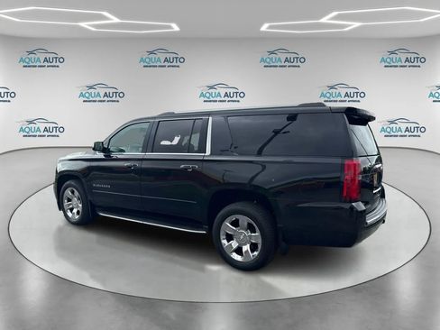 Used 2017 Chevrolet Suburban Premier AWD/4WD image 7