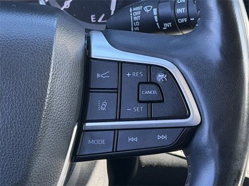 Certified 2022 Toyota Highlander Limited image 16