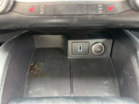 Used 2020 Ford Escape SE image 20