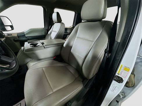Used 2022 Ford F250 XL w/ Power Equipment Group image 20