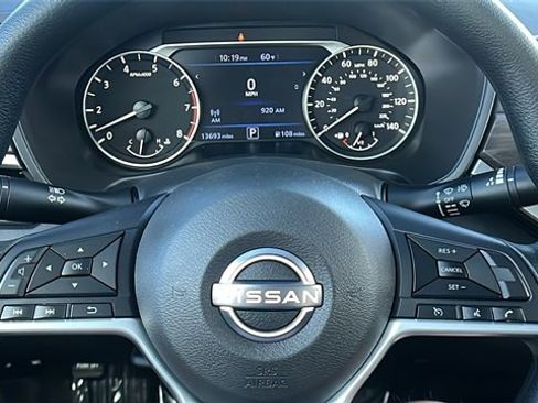 Used 2025 Nissan Altima 2.5 SV image 31