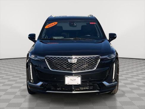 Used 2024 Cadillac XT6 Premium Luxury image 2