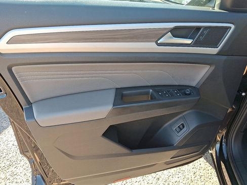 Used 2022 Volkswagen Atlas SEL image 23