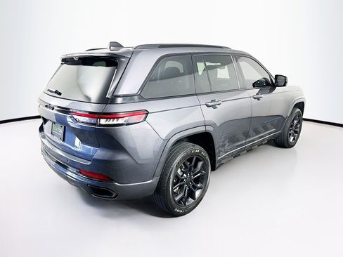 Used 2023 Jeep Grand Cherokee 30th Anniversary image 9