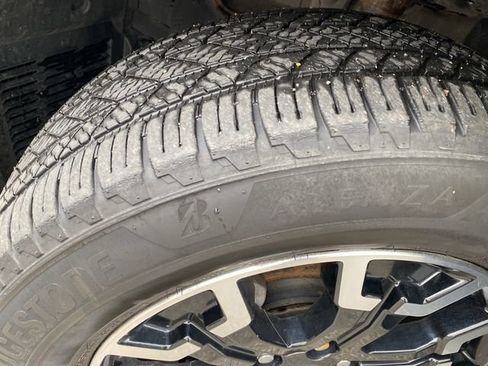 Used 2019 Nissan Pathfinder SL AWD/4WD image 34