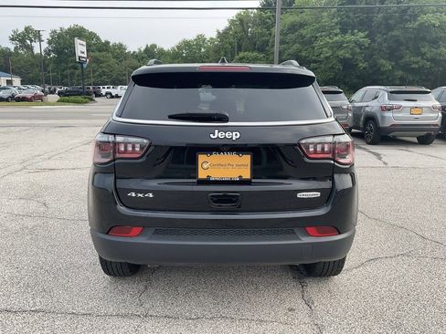 Used 2024 Jeep Compass Latitude image 6