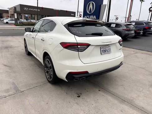 Used 2023 Maserati Levante Modena image 3