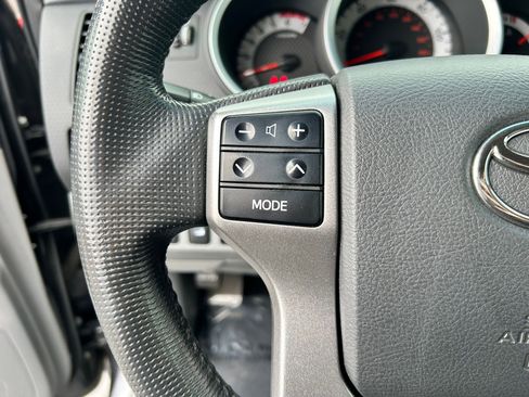 Used 2013 Toyota Tacoma 4x4 Double Cab w/ TRD Off-Road Pkg image 14