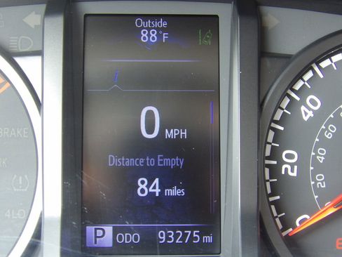 Used 2020 Toyota Tacoma SR image 21