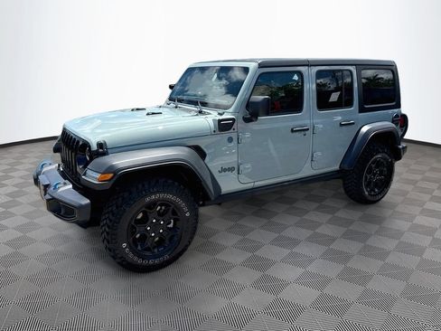 Used 2023 Jeep Wrangler Unlimited w/ Cold Weather Group AWD/4WD image 9