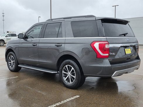 Used 2021 Ford Expedition XLT image 7