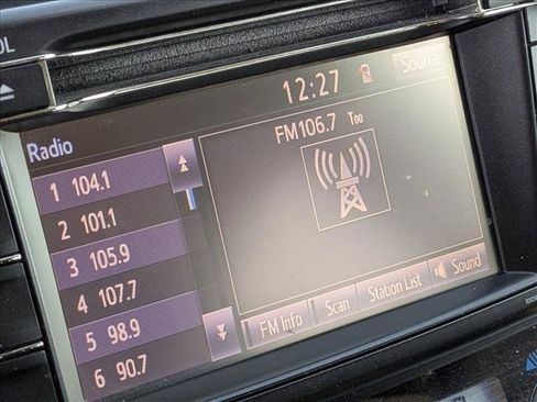 Used 2018 Toyota RAV4 XLE image 13