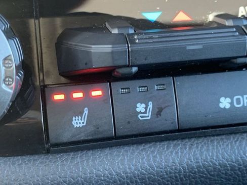 Used 2024 Toyota Tundra Limited w/ TRD Off-Road Package image 28