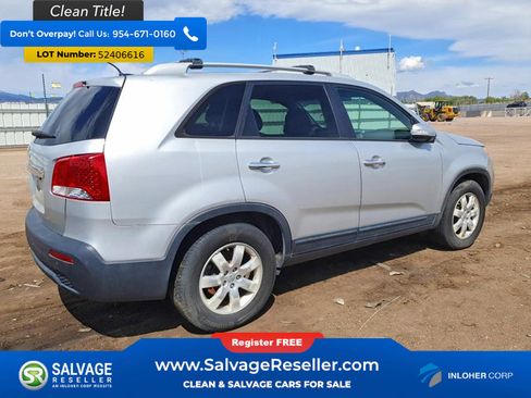 Used 2012 Kia Sorento LX w/ Convenience Pkg FWD image 4