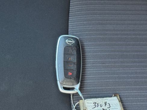 Used 2025 Nissan Sentra SV image 21