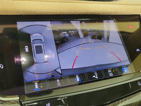 Certified 2023 Cadillac XT6 Premium Luxury w/ Platinum Package FWD image 28